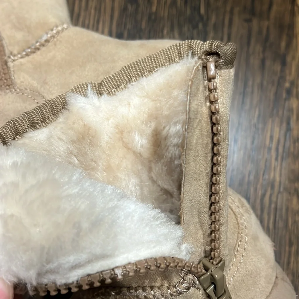 Cozy Tan Boots size 4